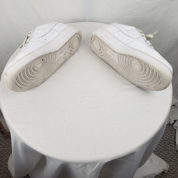 Nike Air Force One's White Leather Shoes Sz 8 - Picture 7 of 8